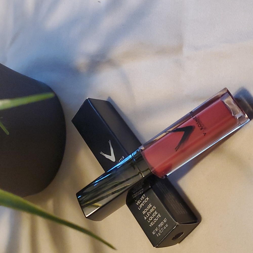 V-Kosmetik Liquid Velvet Lipstick